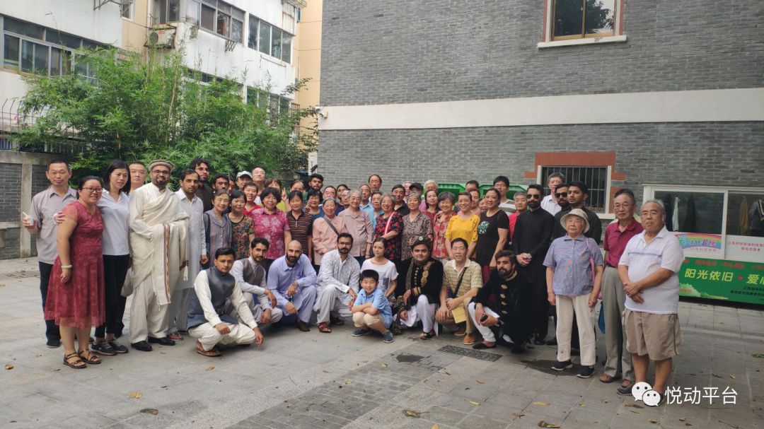  跨国友谊赛精彩纷呈，文化交流架起桥梁  