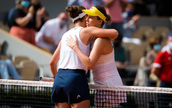  克雷吉茨科娃法网黑马一黑到底