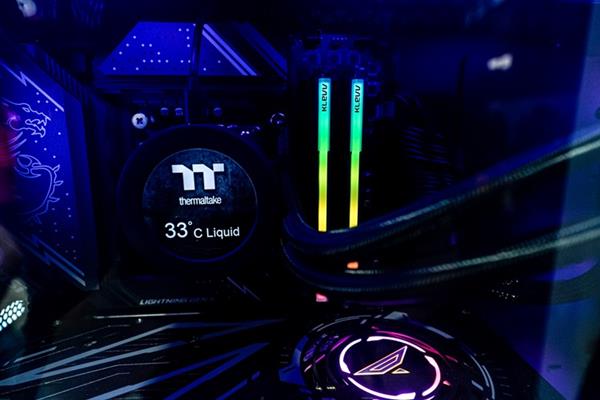  电竞装备全面升级，科技赋能提升比赛体验  