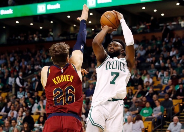  杰伦布朗强势发挥凯尔特人力克篮网