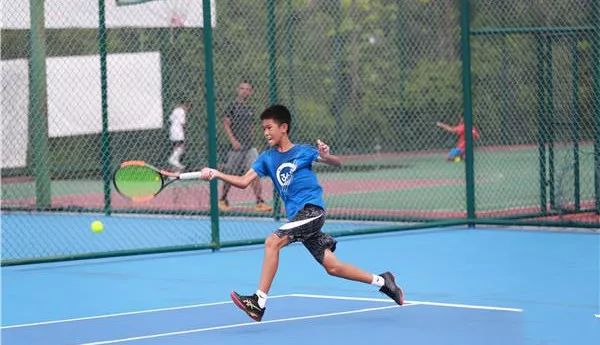  青少年网球精英赛收官，未来之星闪耀赛场展风采  