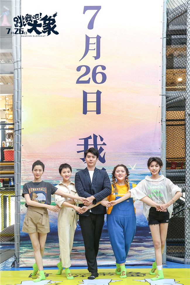  父子同场竞技，传承故事感动全场