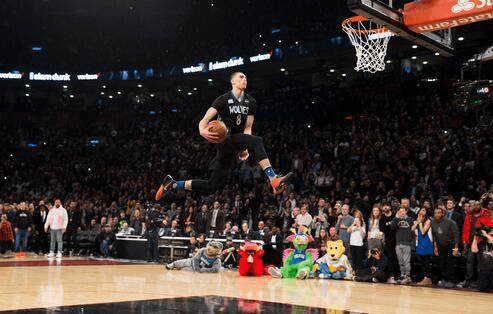  扣篮大赛惊现空中接力神配合