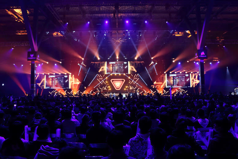  彩虹六号围攻国际赛开幕，战术执行考验团队默契度  