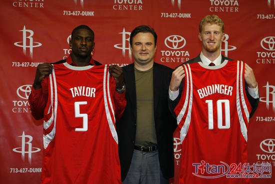  夏季联赛火热进行，新秀表现抢眼